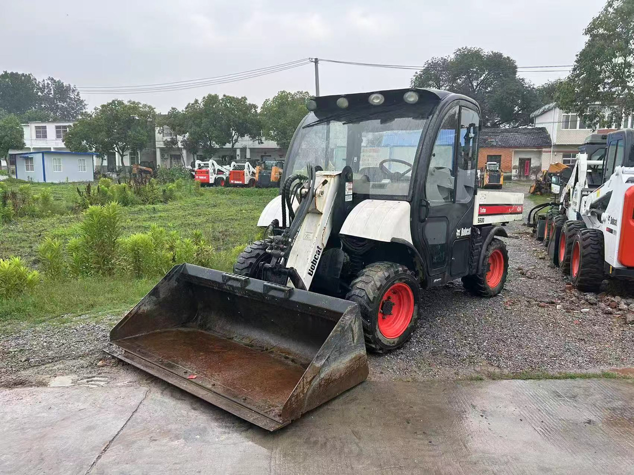 BOBCAT 5600 Toolcat - Mini utovarivač: slika BOBCAT 5600 Toolcat - Mini utovarivač BOBCAT 5600 Toolcat - Mini utovarivač: slika BOBCAT 5600 Toolcat - Mini utovarivač