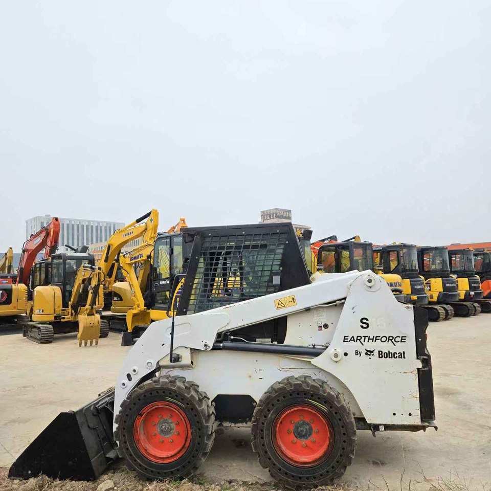 BOBCAT S16 - Mini utovarivač: slika BOBCAT S16 - Mini utovarivač BOBCAT S16 - Mini utovarivač: slika BOBCAT S16 - Mini utovarivač