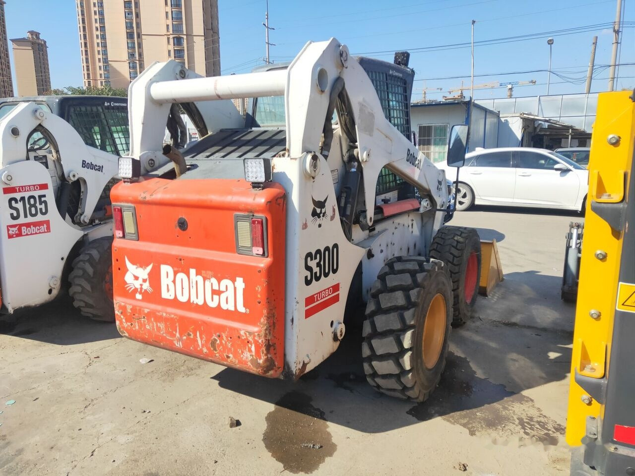 Bobcat S300 - Mini utovarivač: slika Bobcat S300 - Mini utovarivač Bobcat S300 - Mini utovarivač: slika Bobcat S300 - Mini utovarivač