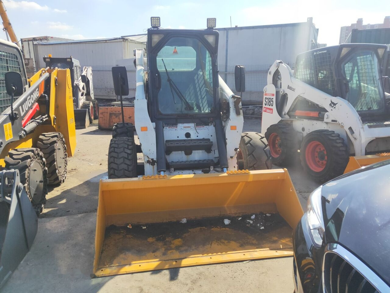 Bobcat S300 - Mini utovarivač: slika Bobcat S300 - Mini utovarivač Bobcat S300 - Mini utovarivač: slika Bobcat S300 - Mini utovarivač