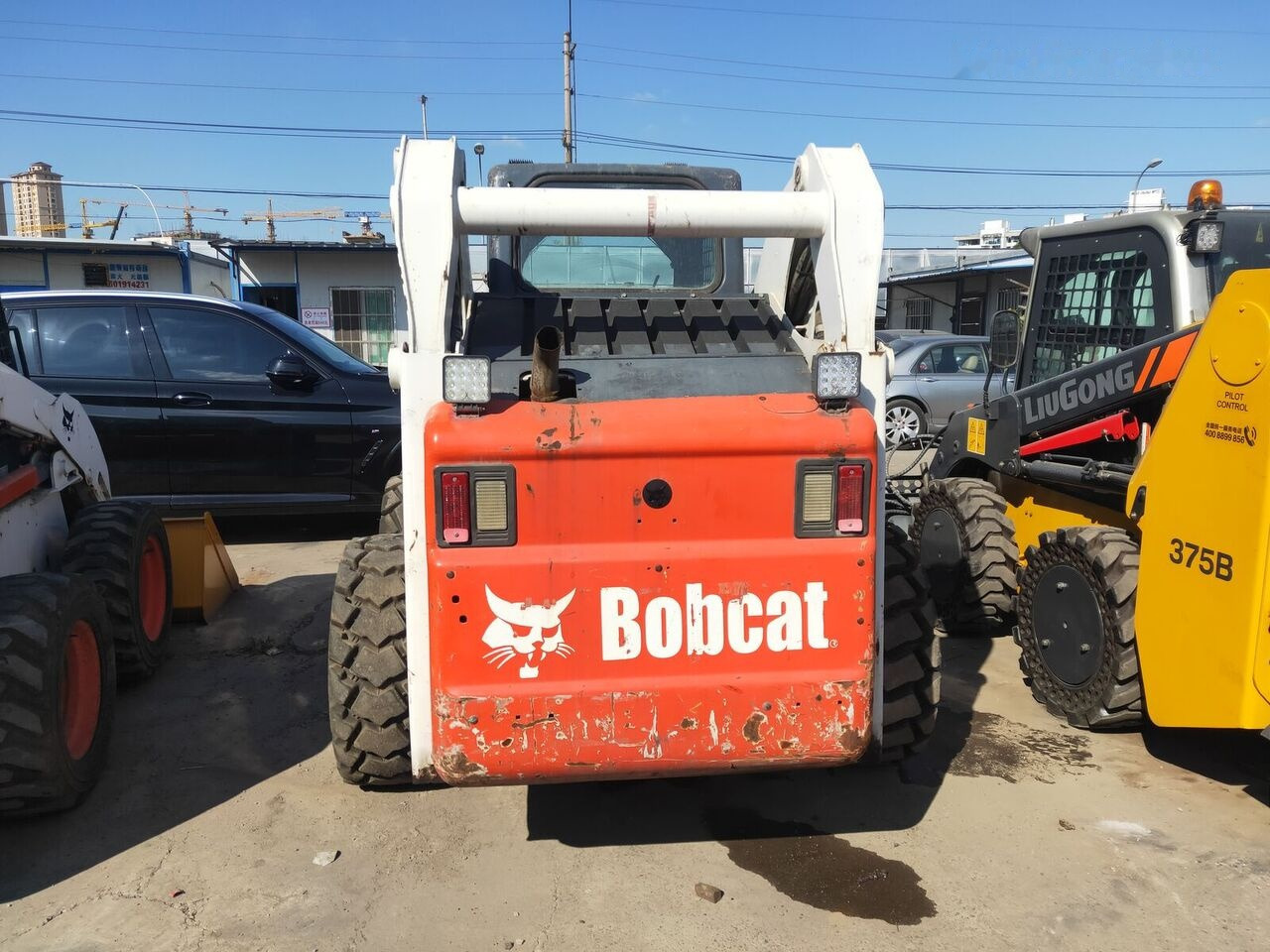 Bobcat S300 - Mini utovarivač: slika Bobcat S300 - Mini utovarivač Bobcat S300 - Mini utovarivač: slika Bobcat S300 - Mini utovarivač
