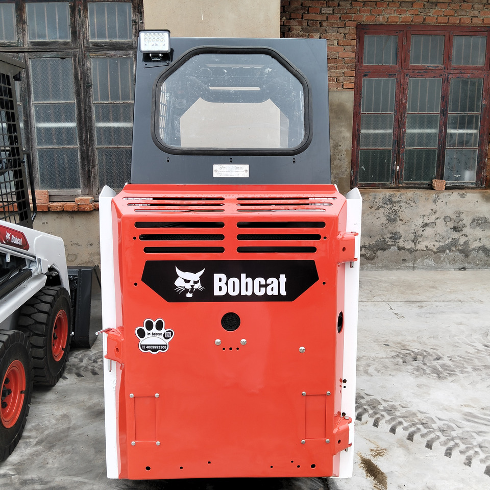 Bobcat S70 - Mini utovarivač: slika Bobcat S70 - Mini utovarivač Bobcat S70 - Mini utovarivač: slika Bobcat S70 - Mini utovarivač