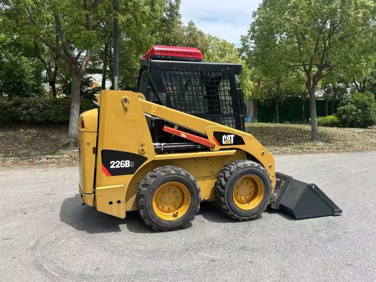 CAT 226B3 - Mini utovarivač: slika CAT 226B3 - Mini utovarivač CAT 226B3 - Mini utovarivač: slika CAT 226B3 - Mini utovarivač