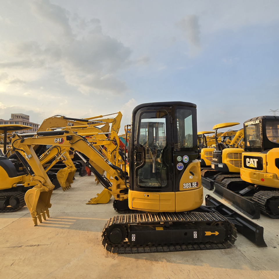 CATERPILLAR 303.5E2 - Mini bager: slika CATERPILLAR 303.5E2 - Mini bager CATERPILLAR 303.5E2 - Mini bager: slika CATERPILLAR 303.5E2 - Mini bager