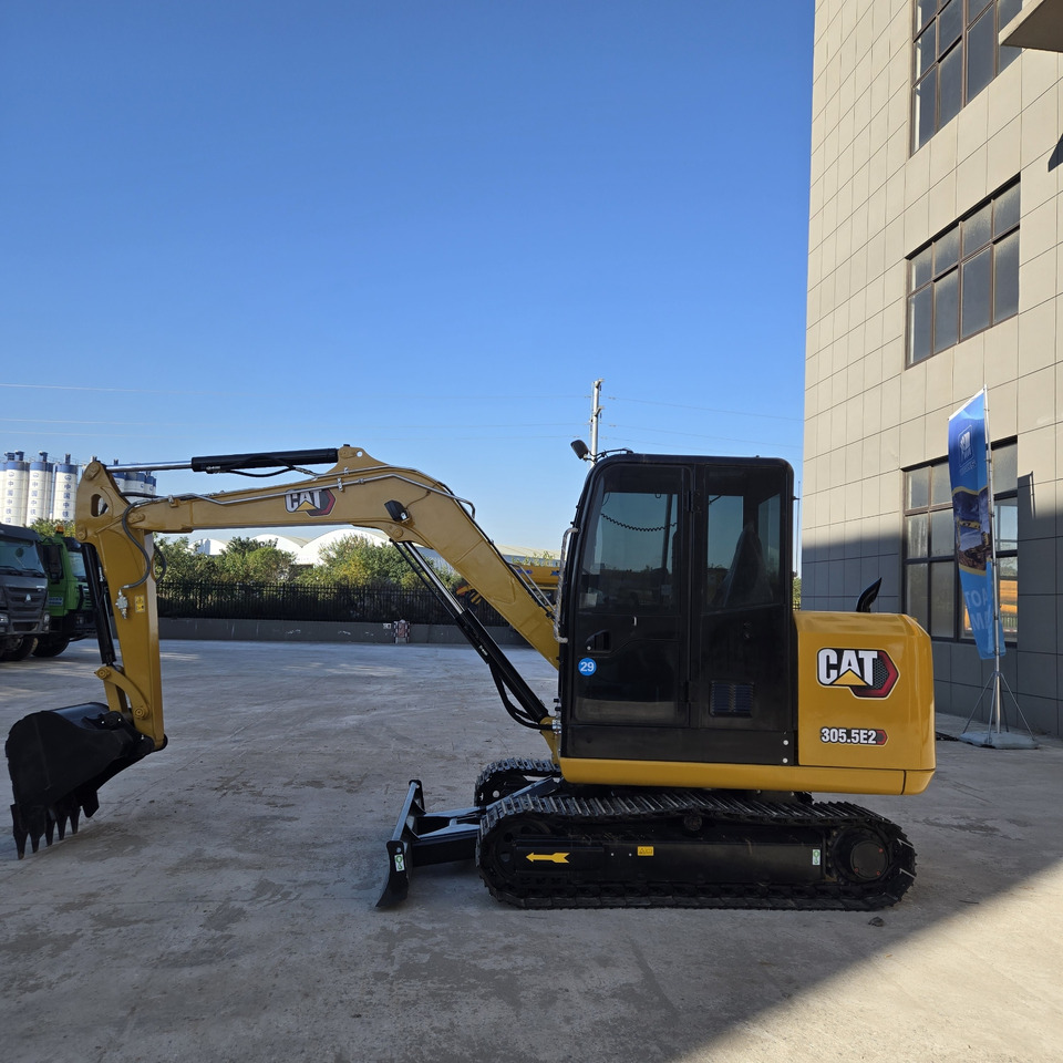 CATERPILLAR 305.5E2 - Mini bager: slika CATERPILLAR 305.5E2 - Mini bager CATERPILLAR 305.5E2 - Mini bager: slika CATERPILLAR 305.5E2 - Mini bager