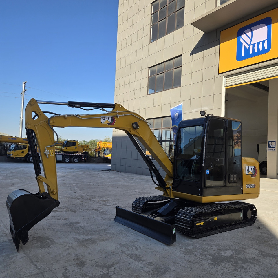 CATERPILLAR 305.5E2 - Mini bager: slika CATERPILLAR 305.5E2 - Mini bager CATERPILLAR 305.5E2 - Mini bager: slika CATERPILLAR 305.5E2 - Mini bager