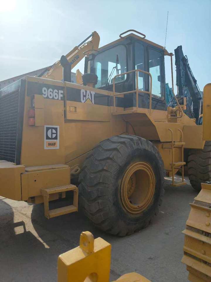 CATERPILLAR 966F - Utovarivač na kotačima: slika CATERPILLAR 966F - Utovarivač na kotačima CATERPILLAR 966F - Utovarivač na kotačima: slika CATERPILLAR 966F - Utovarivač na kotačima