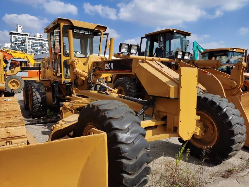 Caterpillar 120 H - Grejder: slika Caterpillar 120 H - Grejder Caterpillar 120 H - Grejder: slika Caterpillar 120 H - Grejder