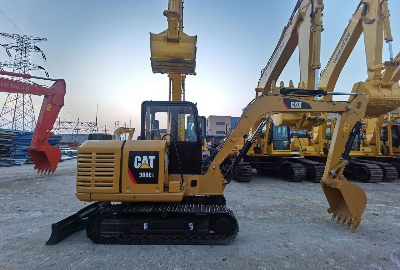 Caterpillar 306E2 - Mini bager: slika Caterpillar 306E2 - Mini bager Caterpillar 306E2 - Mini bager: slika Caterpillar 306E2 - Mini bager