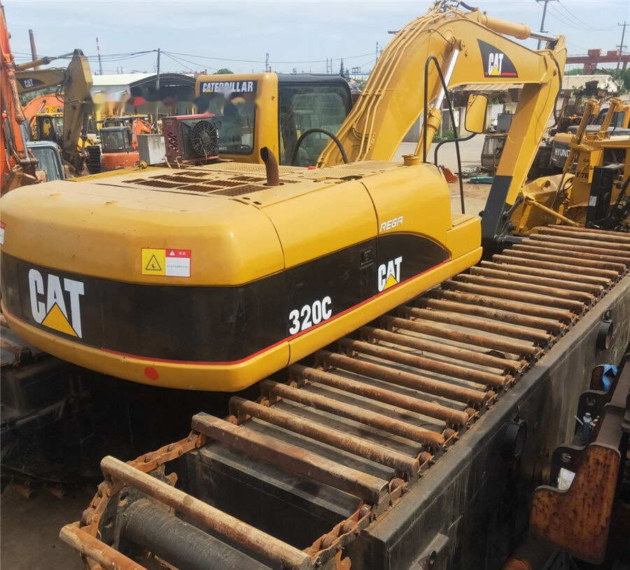 Zakup Caterpillar 320C Caterpillar 320C: slika Zakup Caterpillar 320C Caterpillar 320C