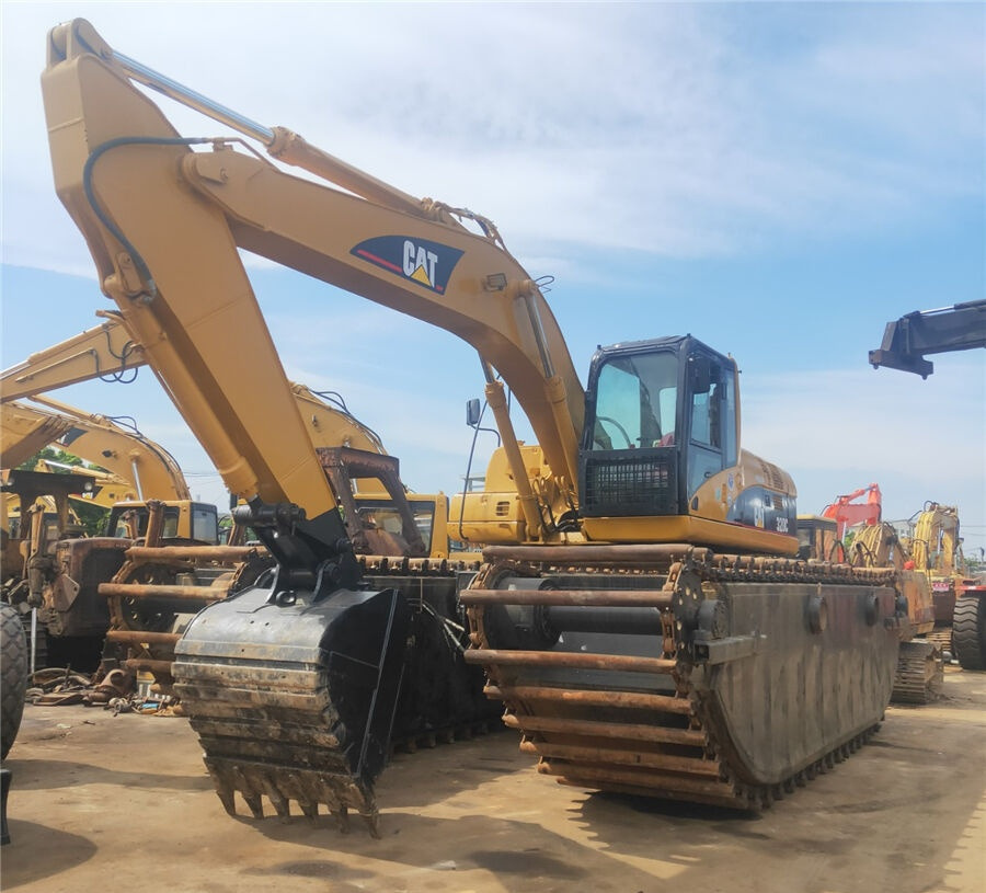 Zakup Caterpillar 320C Caterpillar 320C: slika Zakup Caterpillar 320C Caterpillar 320C