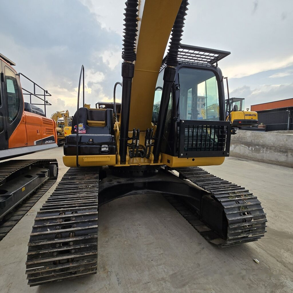Caterpillar 320DL - Bager gusjeničar: slika Caterpillar 320DL - Bager gusjeničar Caterpillar 320DL - Bager gusjeničar: slika Caterpillar 320DL - Bager gusjeničar