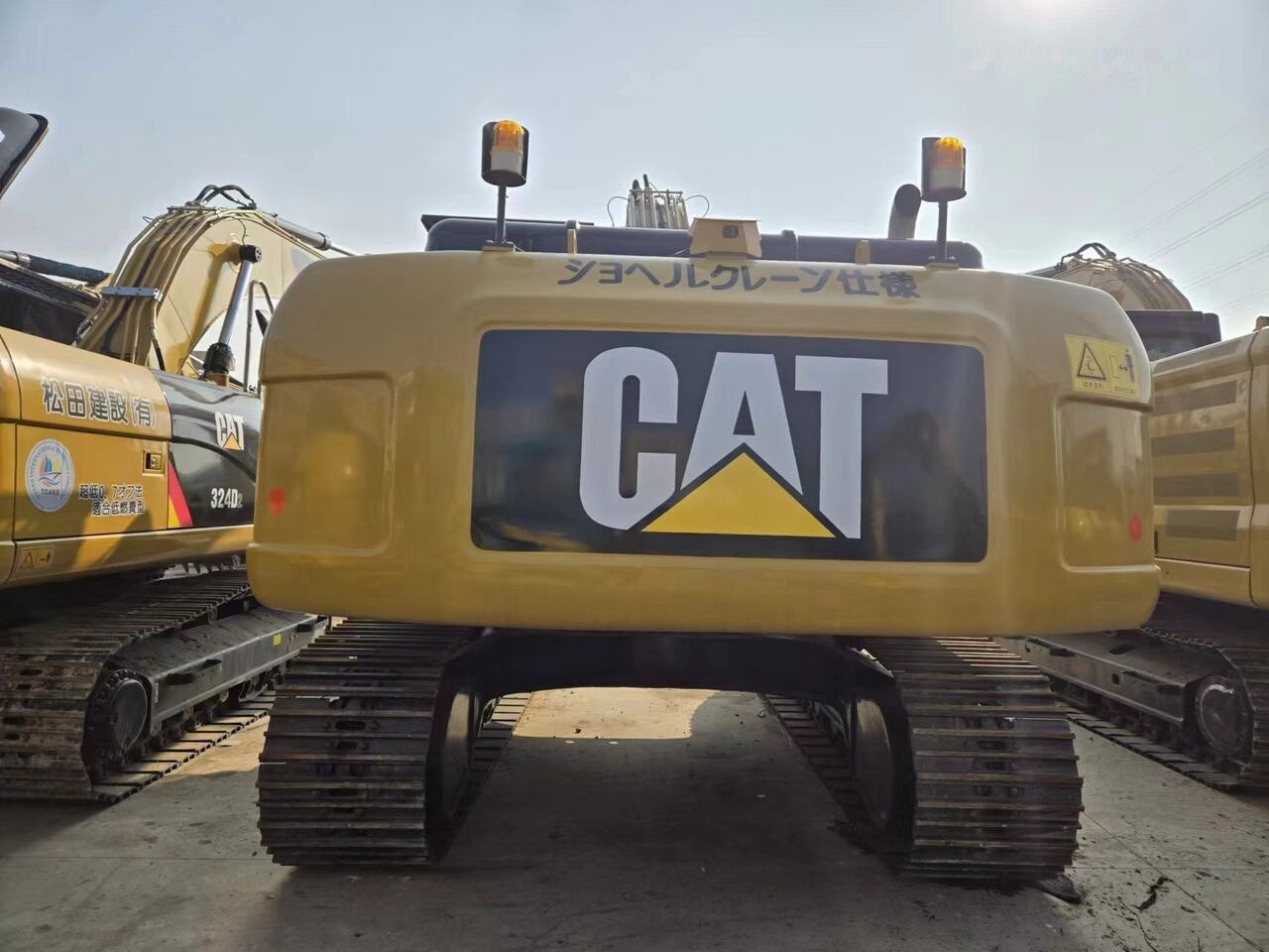 Caterpillar 330D2L - Bager gusjeničar: slika Caterpillar 330D2L - Bager gusjeničar Caterpillar 330D2L - Bager gusjeničar: slika Caterpillar 330D2L - Bager gusjeničar