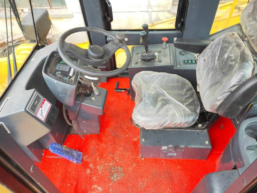 Caterpillar 950 G - Utovarivač na kotačima: slika Caterpillar 950 G - Utovarivač na kotačima Caterpillar 950 G - Utovarivač na kotačima: slika Caterpillar 950 G - Utovarivač na kotačima