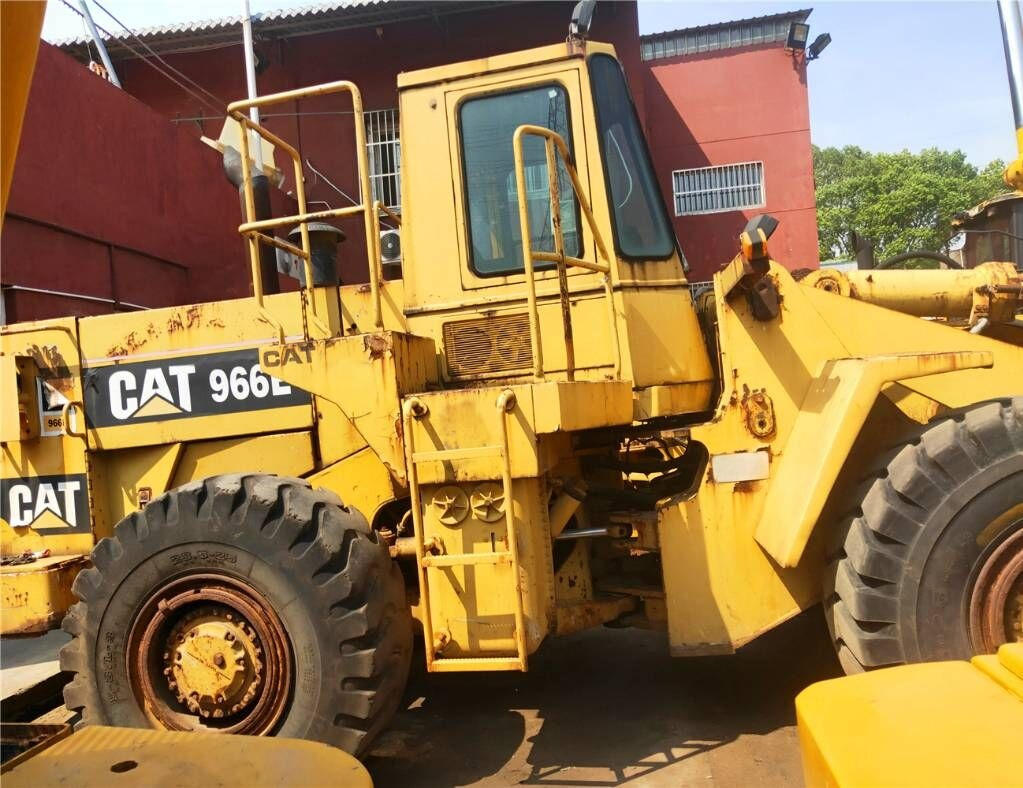 Caterpillar 966E - Utovarivač na kotačima: slika Caterpillar 966E - Utovarivač na kotačima Caterpillar 966E - Utovarivač na kotačima: slika Caterpillar 966E - Utovarivač na kotačima