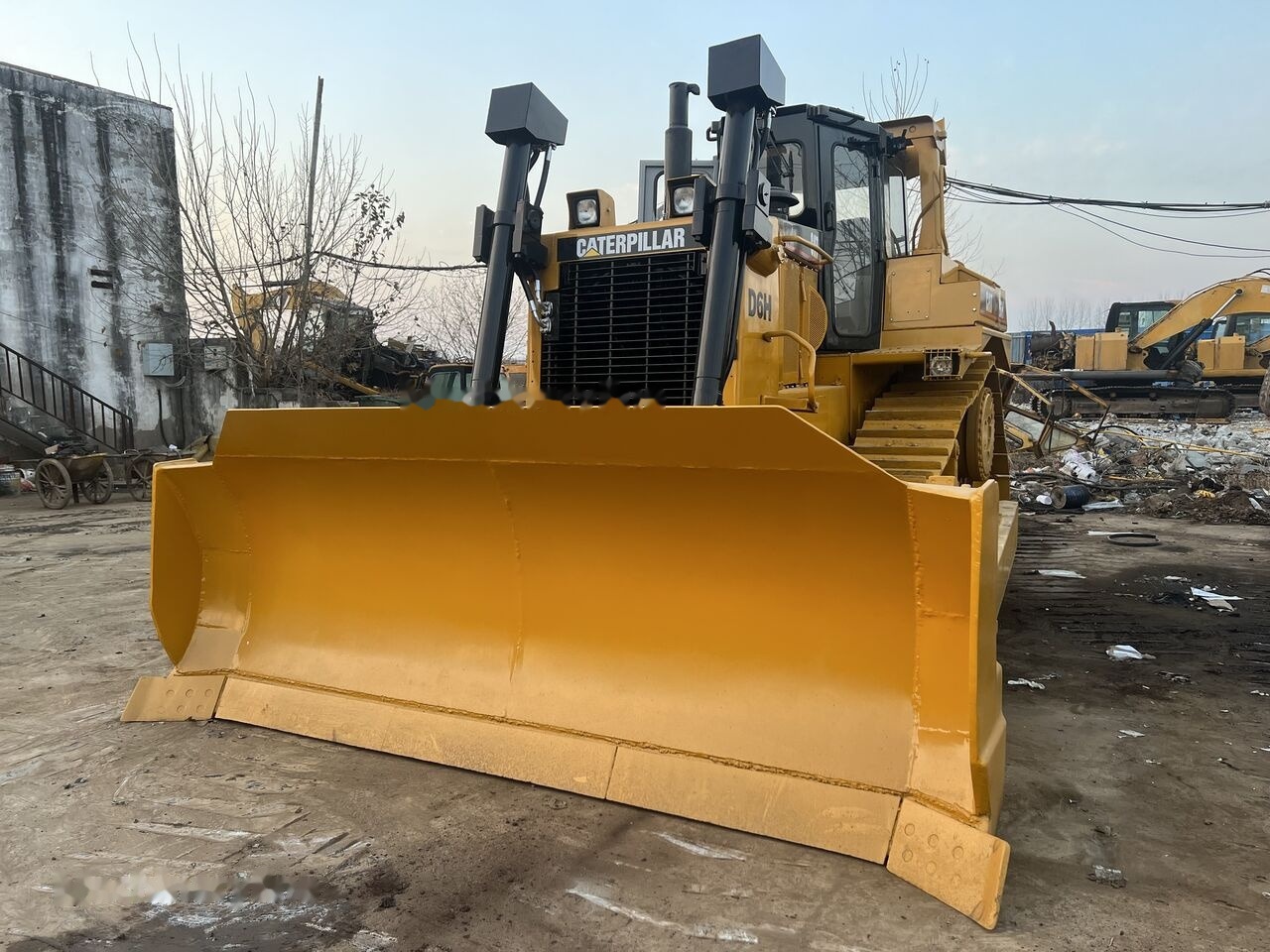 Caterpillar D6H - Buldožer: slika Caterpillar D6H - Buldožer Caterpillar D6H - Buldožer: slika Caterpillar D6H - Buldožer