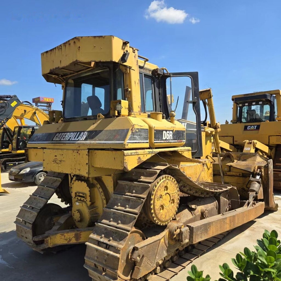 Caterpillar D6R - Buldožer: slika Caterpillar D6R - Buldožer Caterpillar D6R - Buldožer: slika Caterpillar D6R - Buldožer
