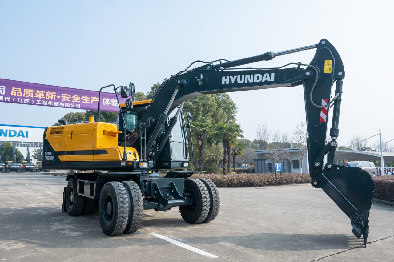 HYUNDAI HW150 - Bager na kotačima: slika HYUNDAI HW150 - Bager na kotačima HYUNDAI HW150 - Bager na kotačima: slika HYUNDAI HW150 - Bager na kotačima