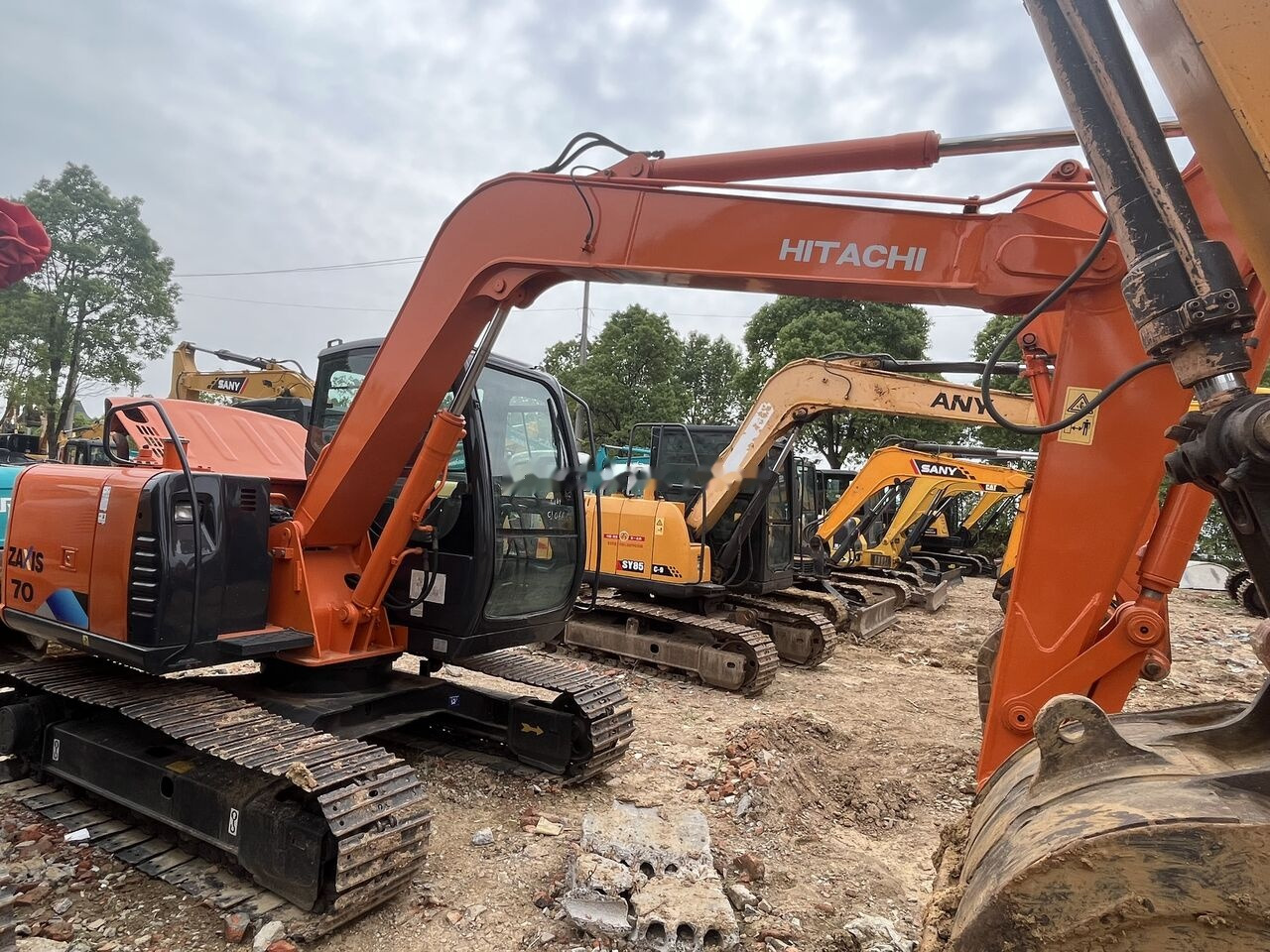 Hitachi ZX70 - Mini bager: slika Hitachi ZX70 - Mini bager Hitachi ZX70 - Mini bager: slika Hitachi ZX70 - Mini bager