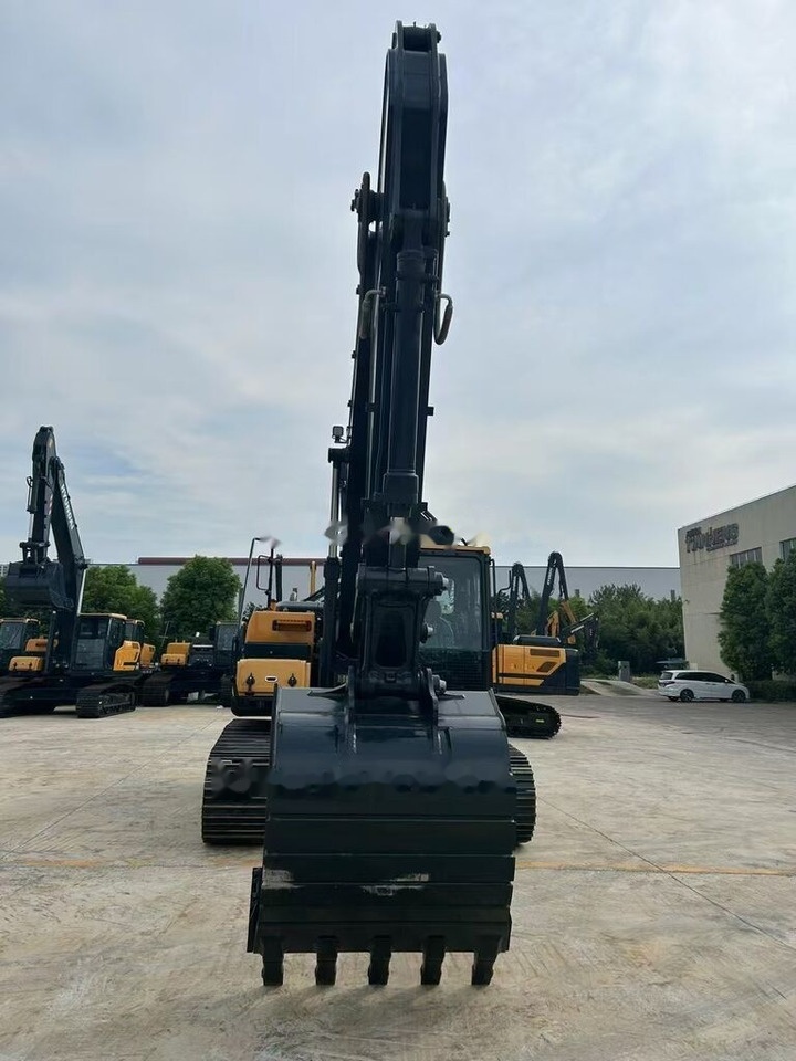 Hyundai HX220 - Bager gusjeničar: slika Hyundai HX220 - Bager gusjeničar Hyundai HX220 - Bager gusjeničar: slika Hyundai HX220 - Bager gusjeničar