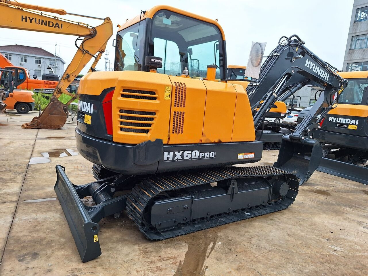 Hyundai HX60 PRO New machine - Mini bager: slika Hyundai HX60 PRO New machine - Mini bager Hyundai HX60 PRO New machine - Mini bager: slika Hyundai HX60 PRO New machine - Mini bager
