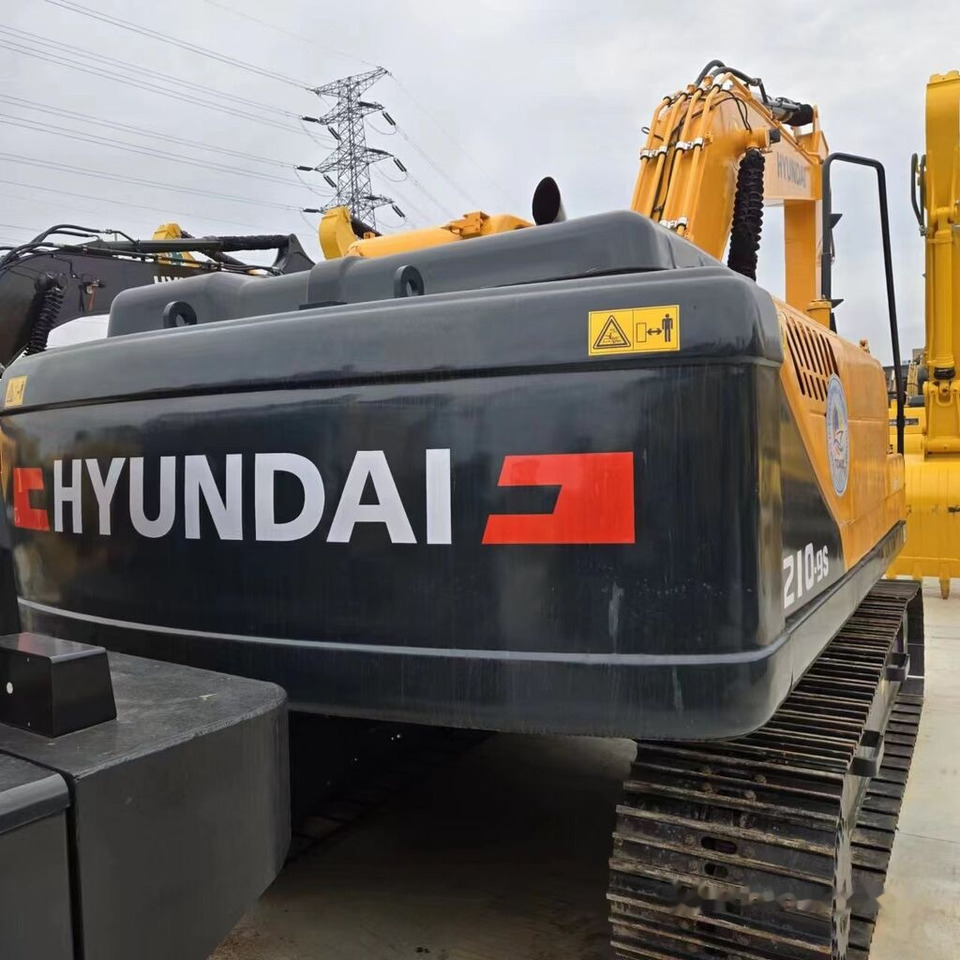 Zakup Hyundai R210-9S Hyundai R210-9S: slika Zakup Hyundai R210-9S Hyundai R210-9S
