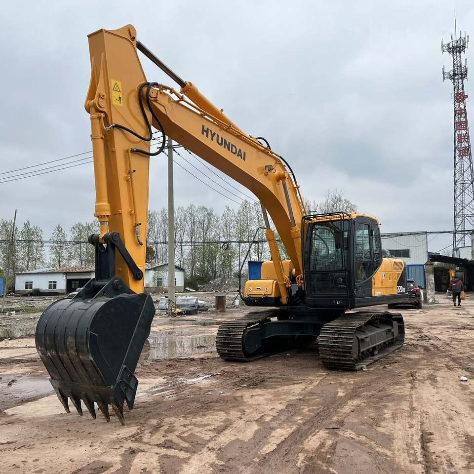 Hyundai R220-9S - Bager gusjeničar: slika Hyundai R220-9S - Bager gusjeničar Hyundai R220-9S - Bager gusjeničar: slika Hyundai R220-9S - Bager gusjeničar