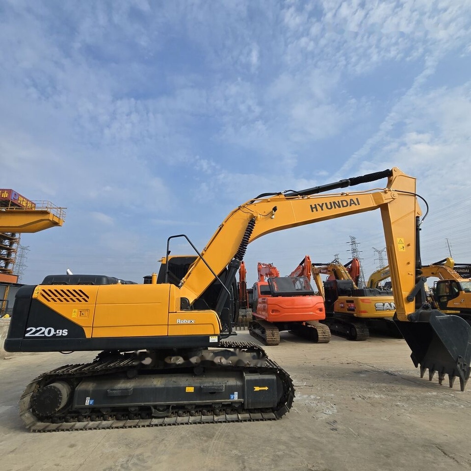 Hyundai R220 - Bager gusjeničar: slika Hyundai R220 - Bager gusjeničar Hyundai R220 - Bager gusjeničar: slika Hyundai R220 - Bager gusjeničar