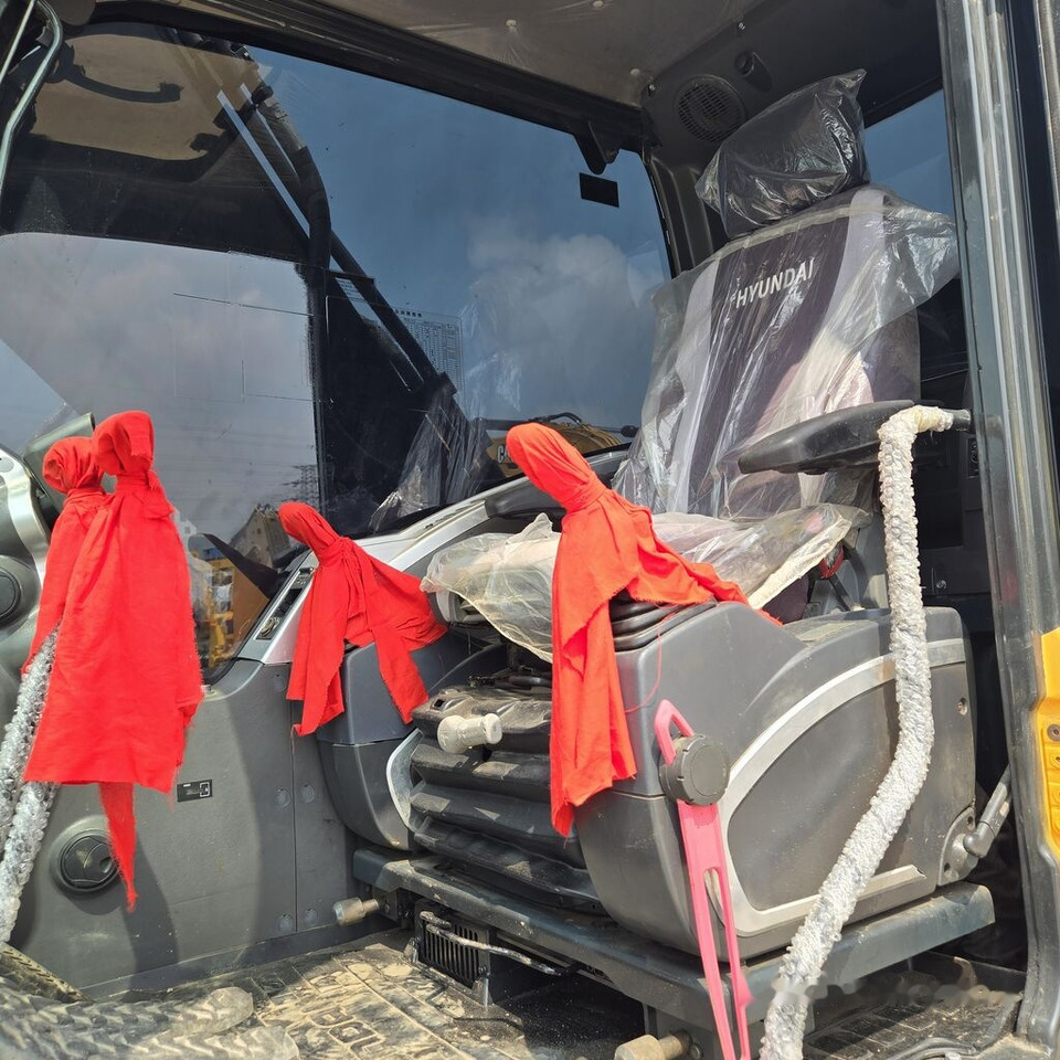 Hyundai R225-9S - Bager gusjeničar: slika Hyundai R225-9S - Bager gusjeničar Hyundai R225-9S - Bager gusjeničar: slika Hyundai R225-9S - Bager gusjeničar