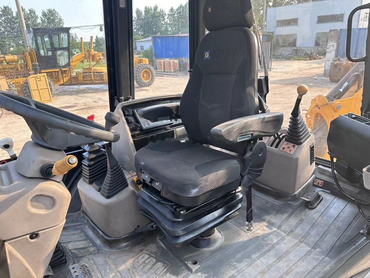 JCB 3CX - Rovokopač-utovarivač: slika JCB 3CX - Rovokopač-utovarivač JCB 3CX - Rovokopač-utovarivač: slika JCB 3CX - Rovokopač-utovarivač