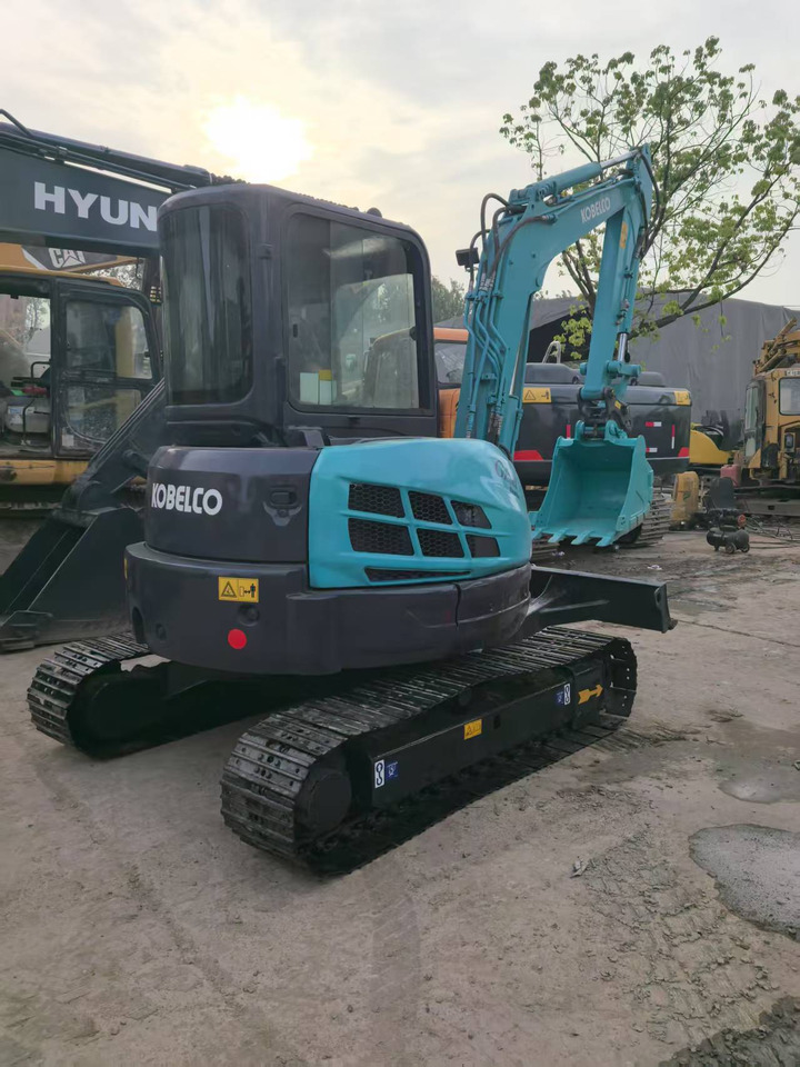 KOBELCO SK55SR - Mini bager: slika KOBELCO SK55SR - Mini bager KOBELCO SK55SR - Mini bager: slika KOBELCO SK55SR - Mini bager