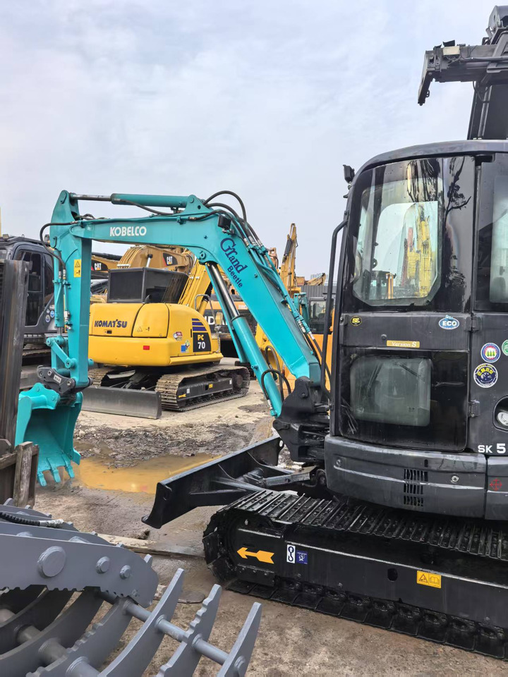 KOBELCO SK55SR - Mini bager: slika KOBELCO SK55SR - Mini bager KOBELCO SK55SR - Mini bager: slika KOBELCO SK55SR - Mini bager