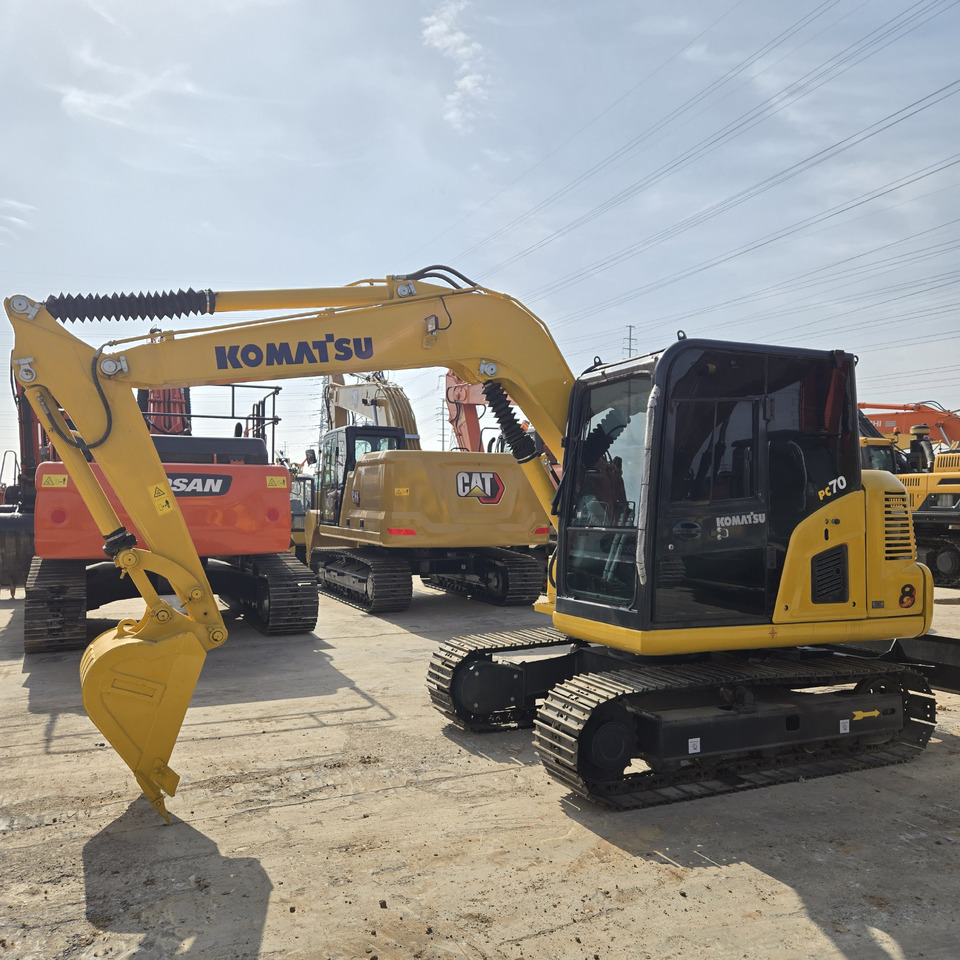 KOMATSU PC70-8 - Mini bager: slika KOMATSU PC70-8 - Mini bager KOMATSU PC70-8 - Mini bager: slika KOMATSU PC70-8 - Mini bager