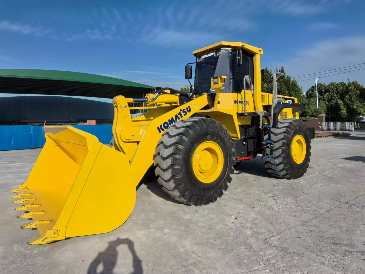 KOMATSU WA470 - Utovarivač na kotačima: slika KOMATSU WA470 - Utovarivač na kotačima KOMATSU WA470 - Utovarivač na kotačima: slika KOMATSU WA470 - Utovarivač na kotačima