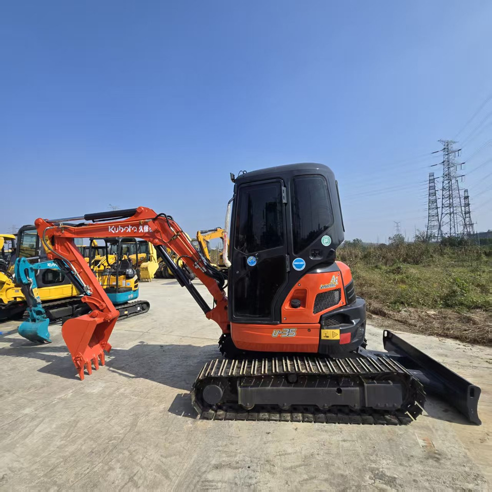 KUBOTA U35 - Mini bager: slika KUBOTA U35 - Mini bager KUBOTA U35 - Mini bager: slika KUBOTA U35 - Mini bager