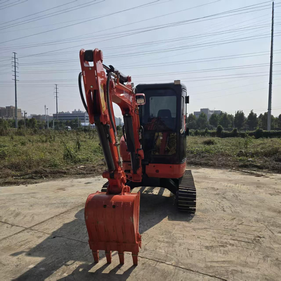 KUBOTA U35 - Mini bager: slika KUBOTA U35 - Mini bager KUBOTA U35 - Mini bager: slika KUBOTA U35 - Mini bager