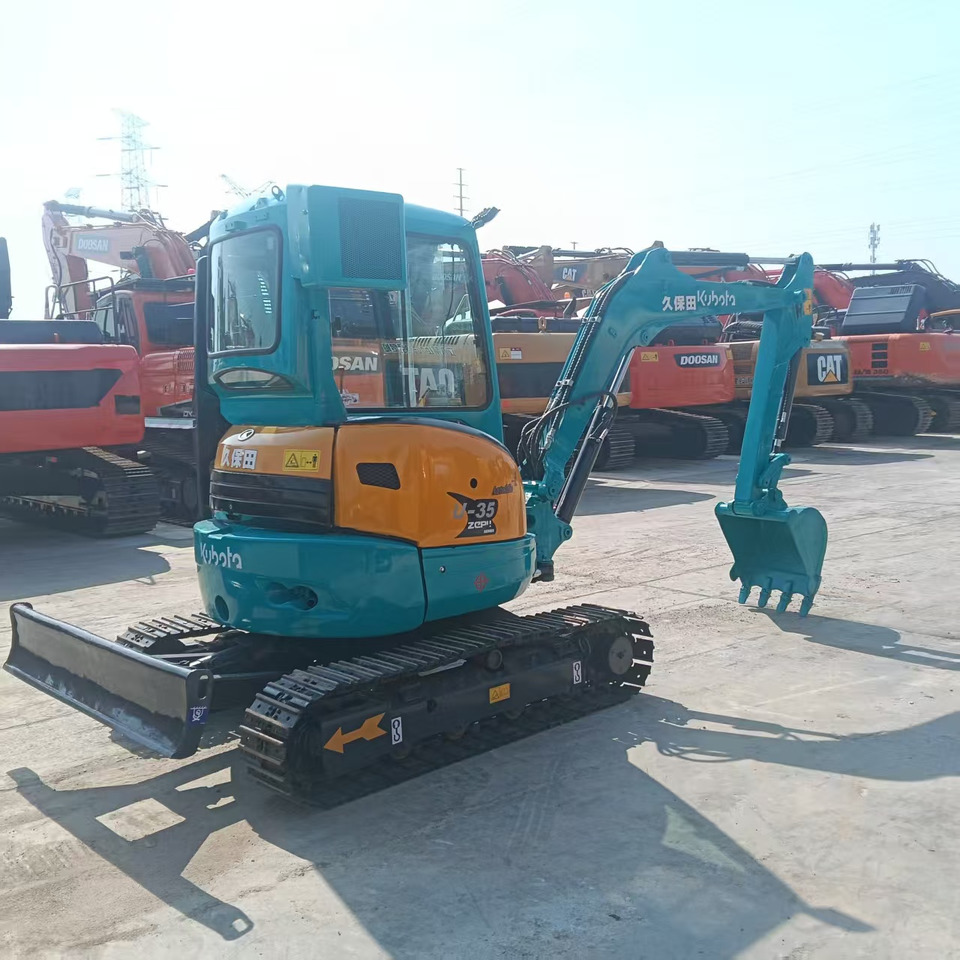 KUBOTA U35 - Mini bager: slika KUBOTA U35 - Mini bager KUBOTA U35 - Mini bager: slika KUBOTA U35 - Mini bager
