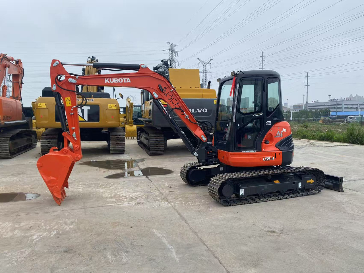 KUBOTA U55-4 - Mini bager: slika KUBOTA U55-4 - Mini bager KUBOTA U55-4 - Mini bager: slika KUBOTA U55-4 - Mini bager