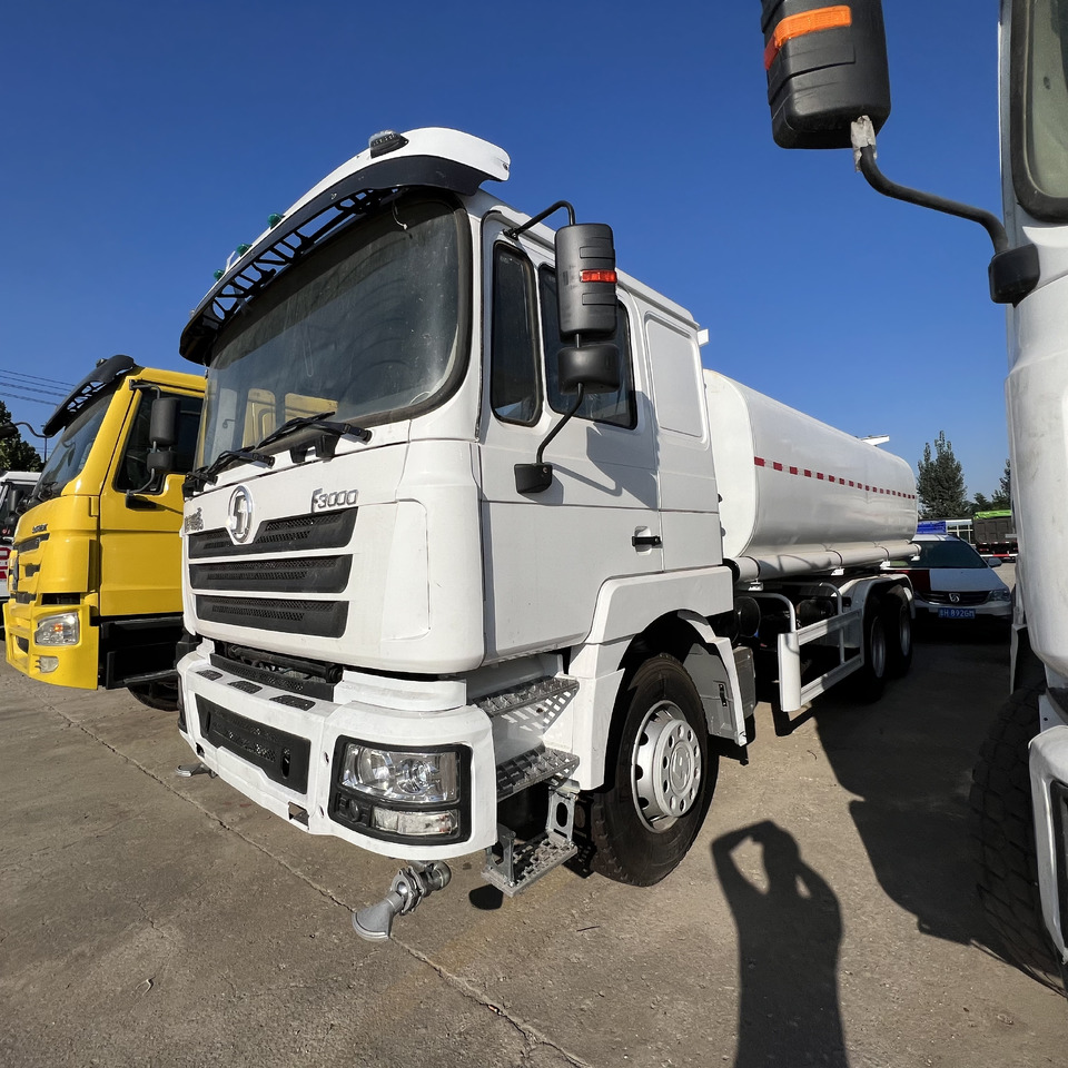 SHACMAN F3000 Water Truck - Kamion: slika SHACMAN F3000 Water Truck - Kamion SHACMAN F3000 Water Truck - Kamion: slika SHACMAN F3000 Water Truck - Kamion