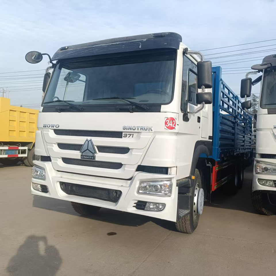 SINOTRUK HOWO - Kamion: slika SINOTRUK HOWO - Kamion SINOTRUK HOWO - Kamion: slika SINOTRUK HOWO - Kamion