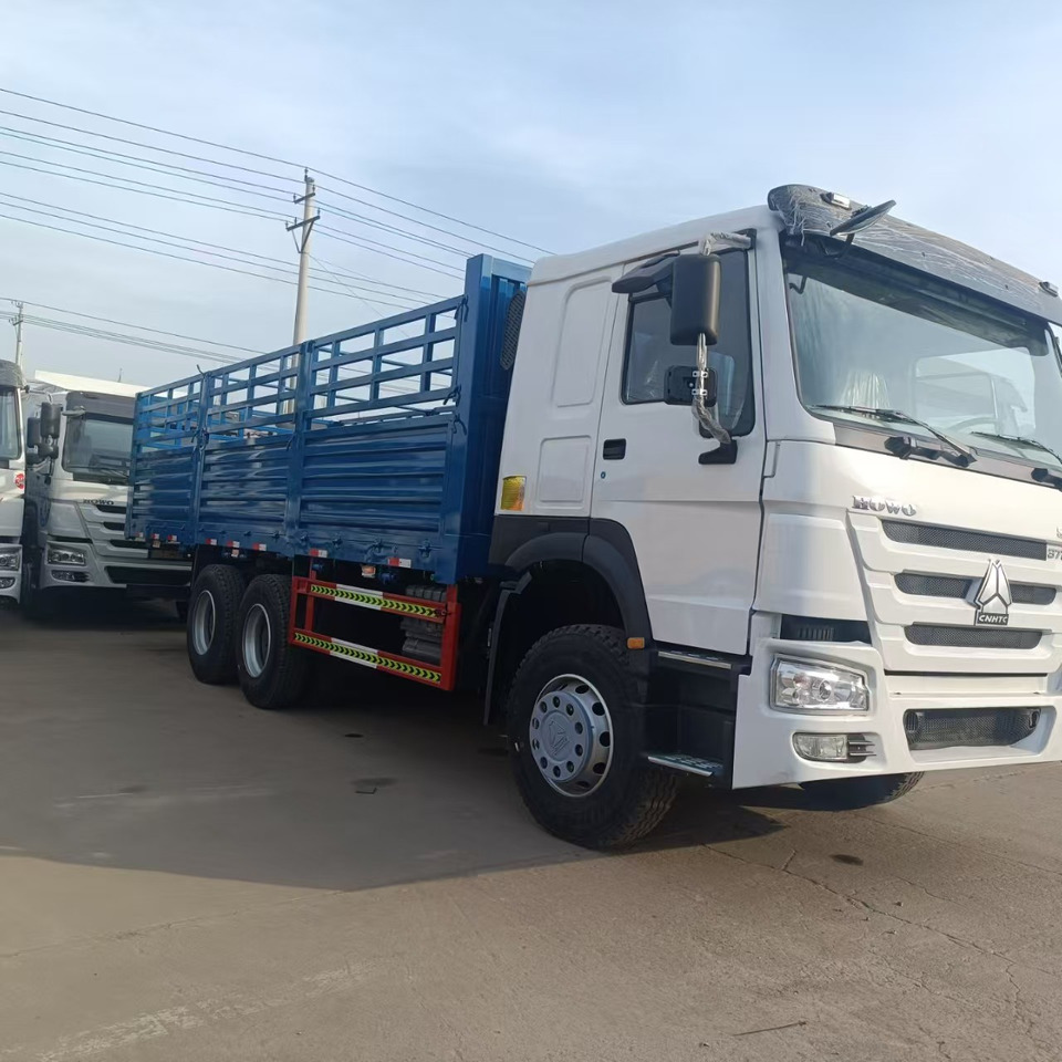 SINOTRUK HOWO - Kamion: slika SINOTRUK HOWO - Kamion SINOTRUK HOWO - Kamion: slika SINOTRUK HOWO - Kamion