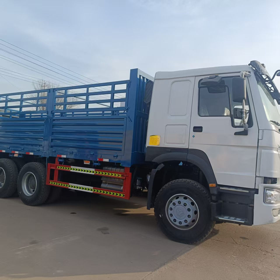 SINOTRUK HOWO - Kamion: slika SINOTRUK HOWO - Kamion SINOTRUK HOWO - Kamion: slika SINOTRUK HOWO - Kamion