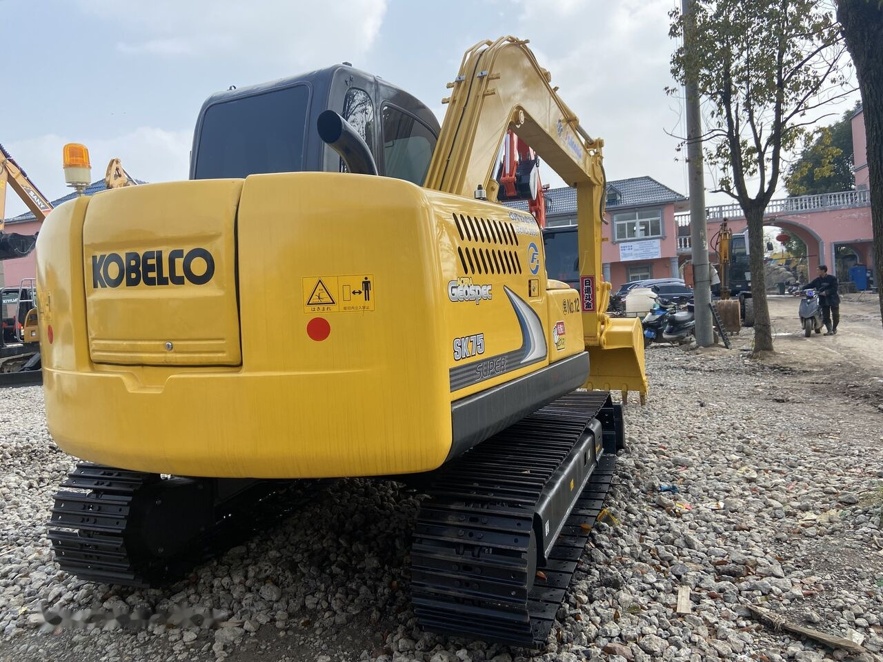 Kobelco SK75-8 - Mini bager: slika Kobelco SK75-8 - Mini bager Kobelco SK75-8 - Mini bager: slika Kobelco SK75-8 - Mini bager