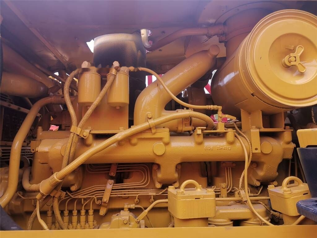 Komatsu D155A-2 - Buldožer: slika Komatsu D155A-2 - Buldožer Komatsu D155A-2 - Buldožer: slika Komatsu D155A-2 - Buldožer