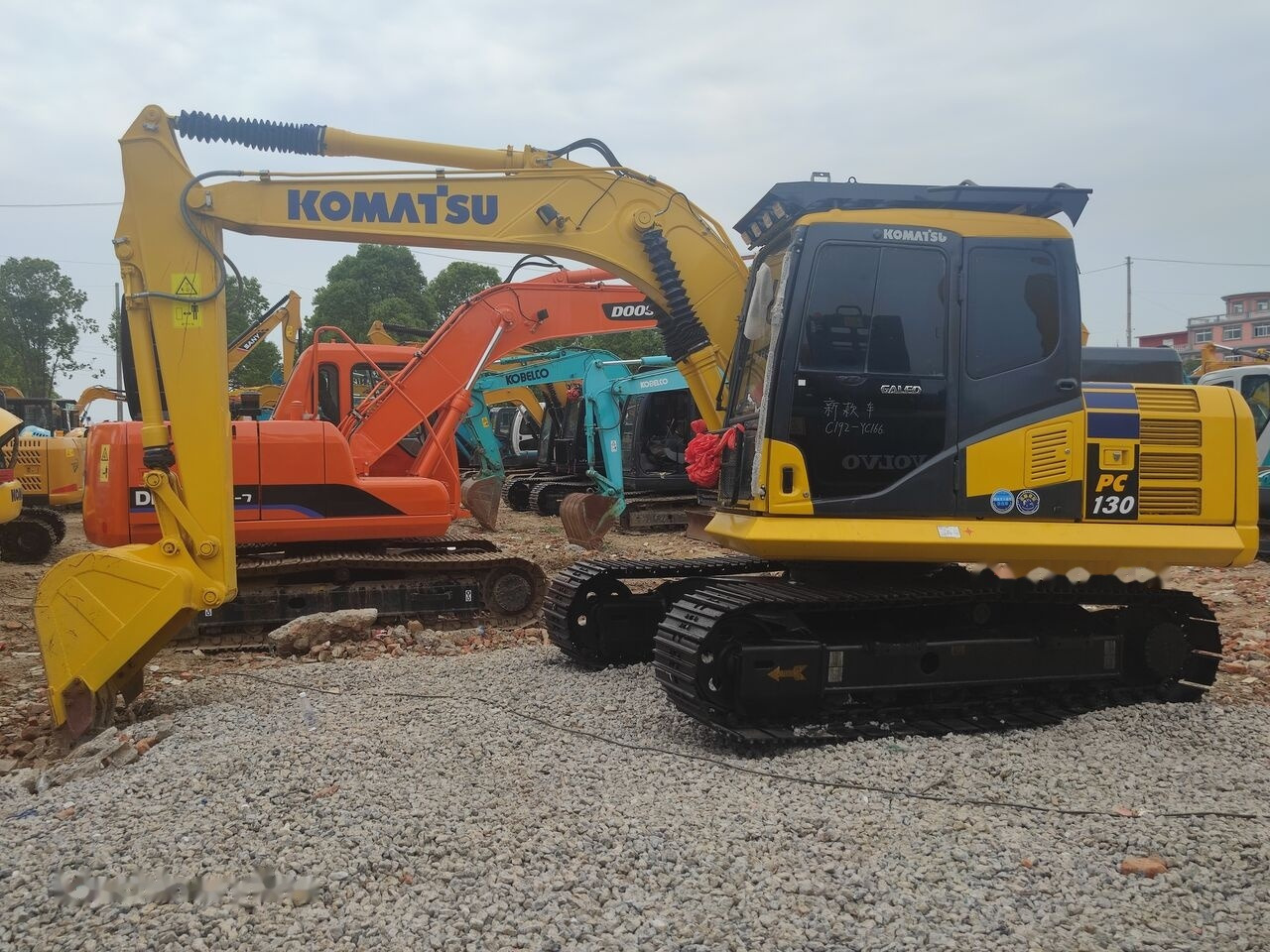 Komatsu PC130 - Bager gusjeničar: slika Komatsu PC130 - Bager gusjeničar Komatsu PC130 - Bager gusjeničar: slika Komatsu PC130 - Bager gusjeničar