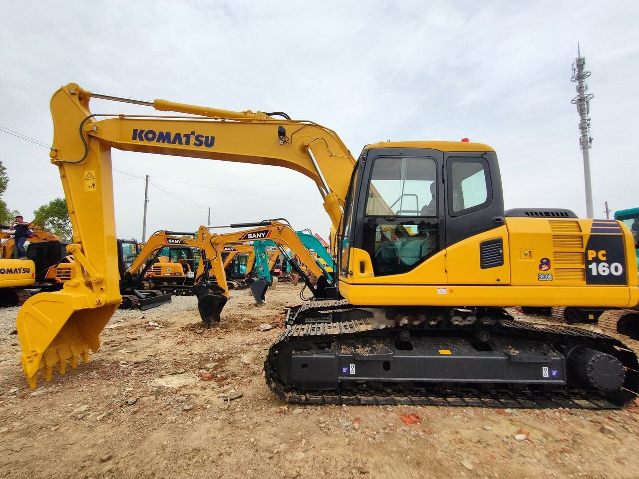 Komatsu PC160LC-7 - Bager gusjeničar: slika Komatsu PC160LC-7 - Bager gusjeničar Komatsu PC160LC-7 - Bager gusjeničar: slika Komatsu PC160LC-7 - Bager gusjeničar