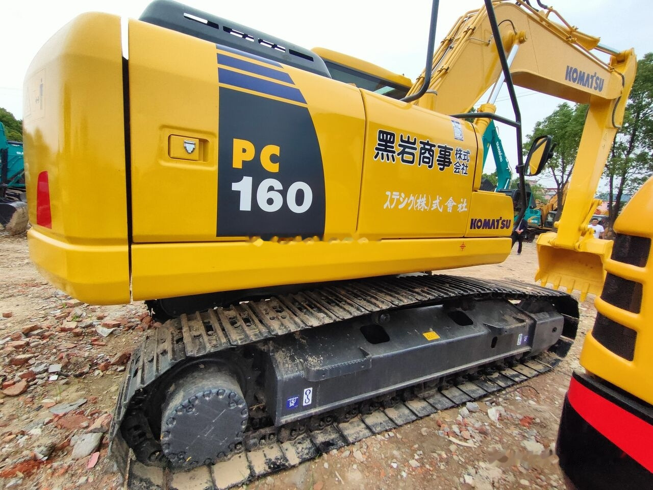 Komatsu PC160LC-7 - Bager gusjeničar: slika Komatsu PC160LC-7 - Bager gusjeničar Komatsu PC160LC-7 - Bager gusjeničar: slika Komatsu PC160LC-7 - Bager gusjeničar