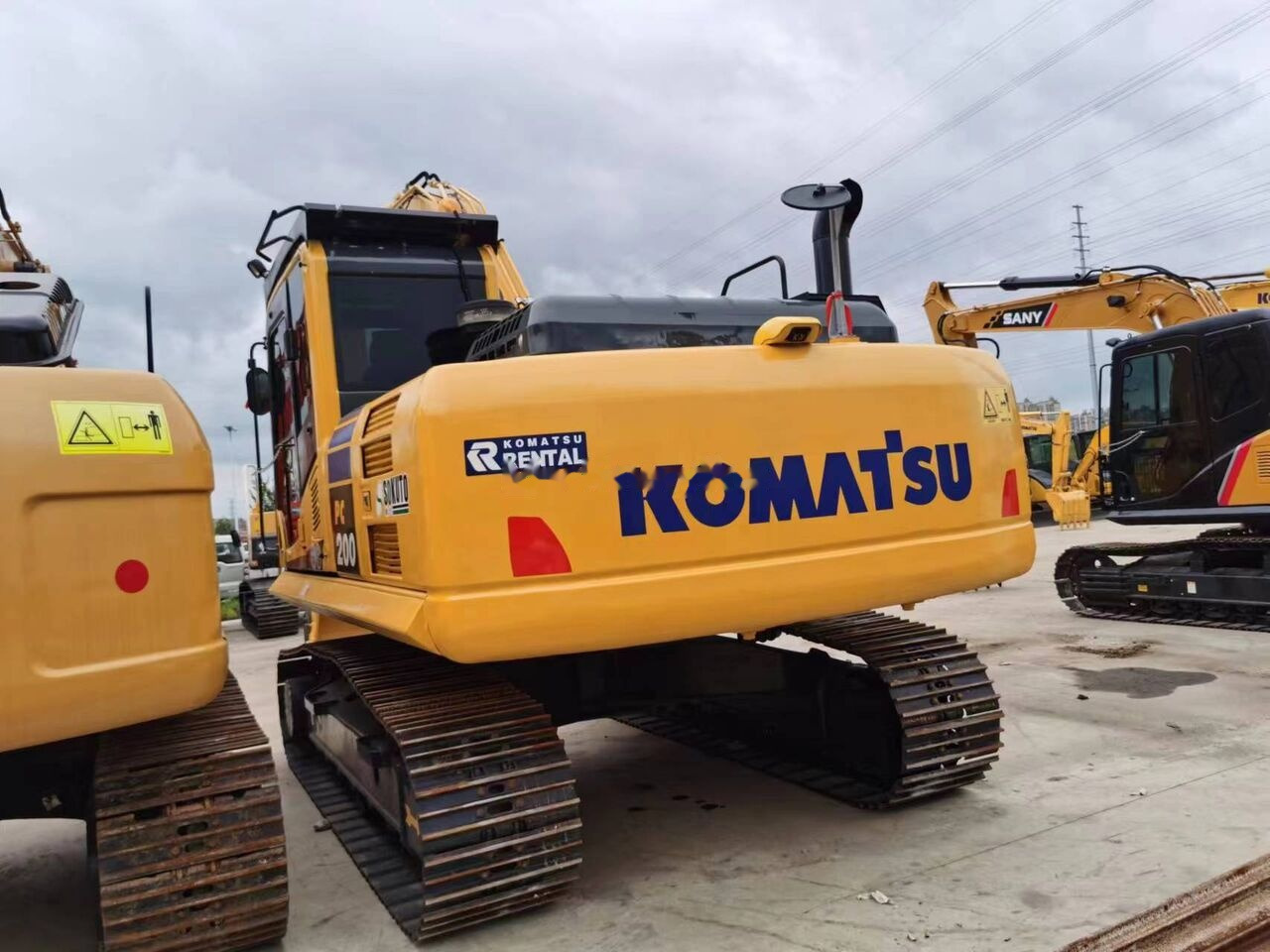 Komatsu PC200-8 - Bager gusjeničar: slika Komatsu PC200-8 - Bager gusjeničar Komatsu PC200-8 - Bager gusjeničar: slika Komatsu PC200-8 - Bager gusjeničar