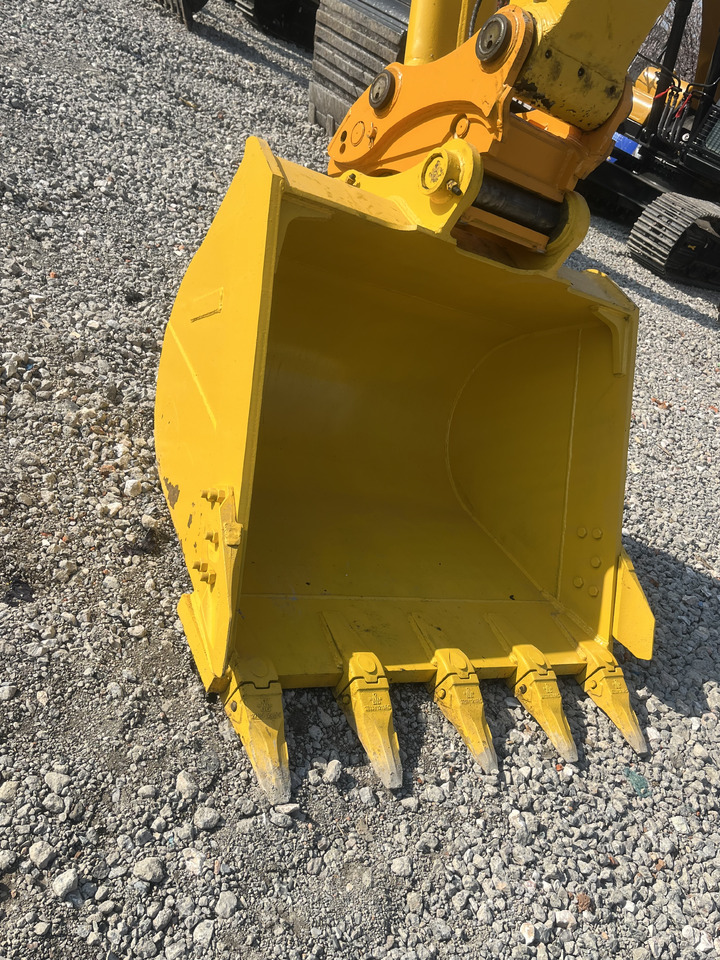 Bager gusjeničar Komatsu PC300-7: slika Bager gusjeničar Komatsu PC300-7 Bager gusjeničar Komatsu PC300-7: slika Bager gusjeničar Komatsu PC300-7