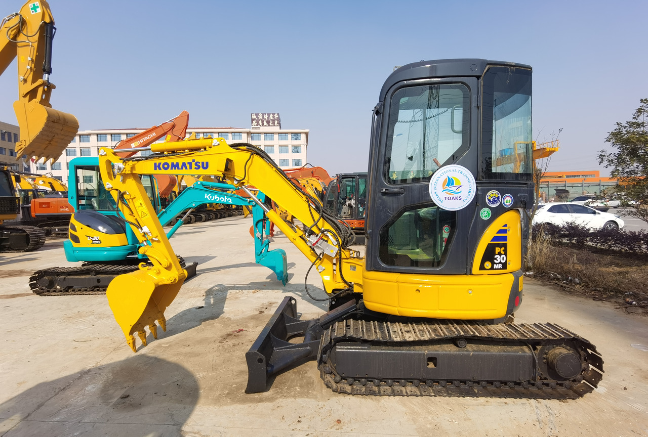 Komatsu PC30MR - Mini bager: slika Komatsu PC30MR - Mini bager Komatsu PC30MR - Mini bager: slika Komatsu PC30MR - Mini bager